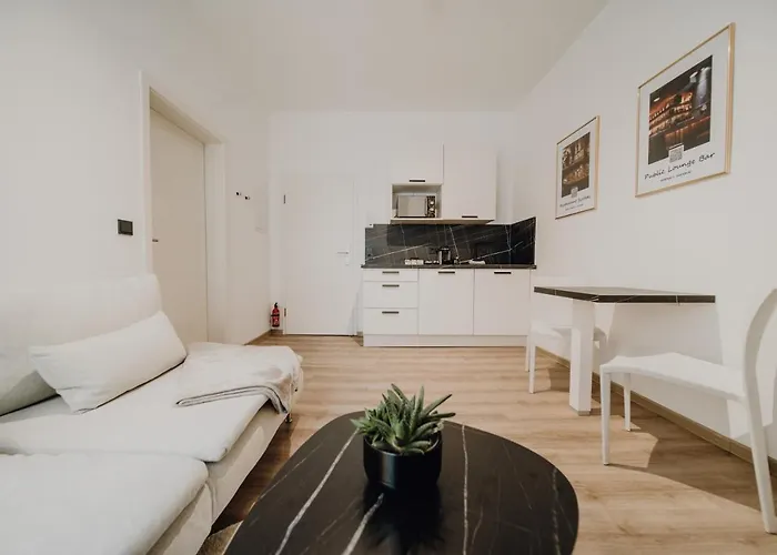 Llr Design - Sienna Beige Im Zentrum Von 코블렌츠